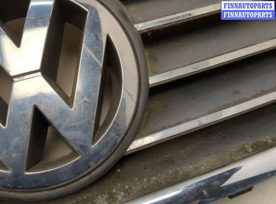 купить Решетка радиатора на Volkswagen Passat 5 2000-2005
