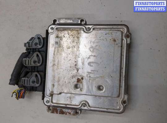 Блок управления двигателем TT895442 на Toyota Corolla E12 2001-2006