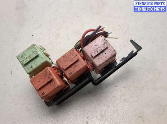 Реле прочее на BMW 7 (E38)