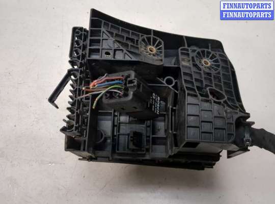 купить Блок предохранителей на Volkswagen Touran 2006-2010