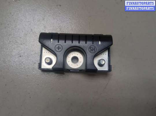 купить Усилитель антенны на Audi A3 (8V) 2012-2020