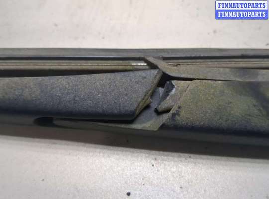 Поводок дворника на Renault Duster