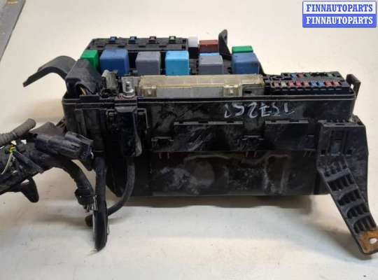 купить Блок предохранителей на Toyota Prius 2003-2009