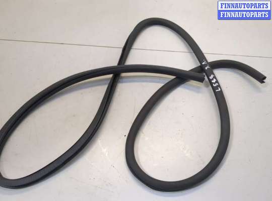 купить Уплотнитель на Porsche Panamera 2009-2016