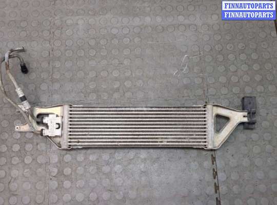 Радиатор масляный на Mercedes-Benz C (W204)