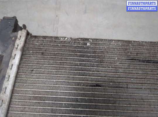 купить Радиатор охлаждения двигателя на Opel Vivaro 2014-2019