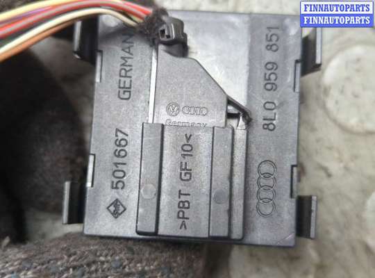 купить Кнопка стеклоподъемника (блок кнопок) на Audi A3 (8L) 1996-2003