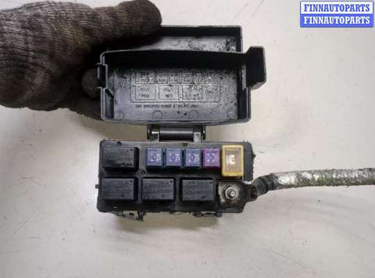 Блок предохранителей OP2155640 на Opel Antara