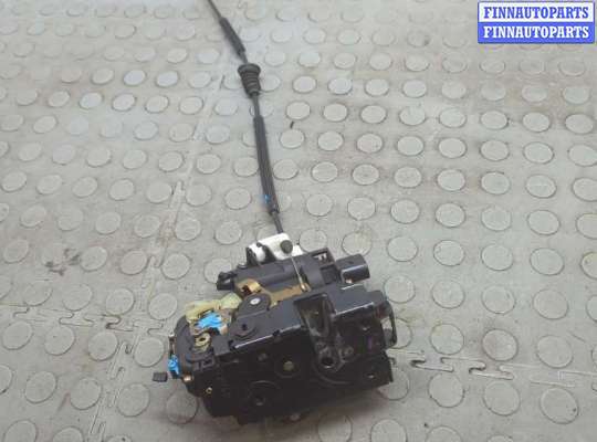 Замок боковой двери на Volkswagen Golf IV (1J)