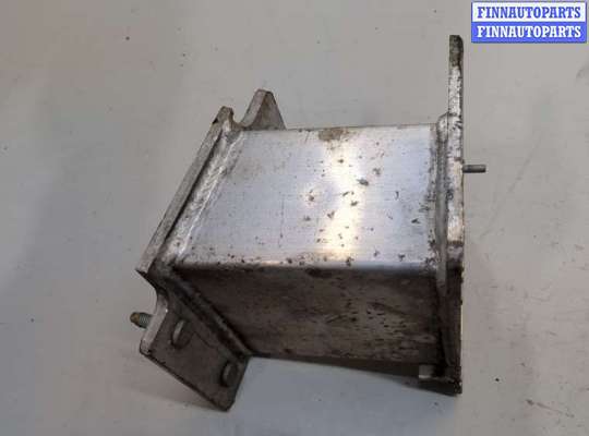 купить Кронштейн усилителя бампера на Nissan Pathfinder 2012-2020