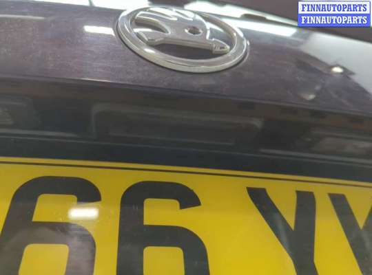 Стекло заднее