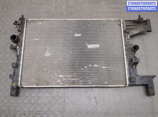 Радиатор охлаждения двигателя OP2418665 на Opel Astra J 2010-2017