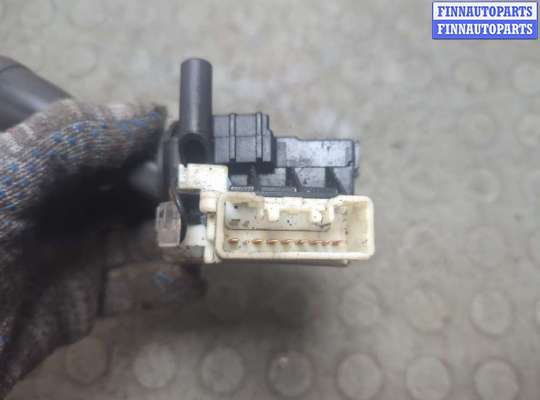 купить Переключатель поворотов на Toyota Corolla E12 2001-2006