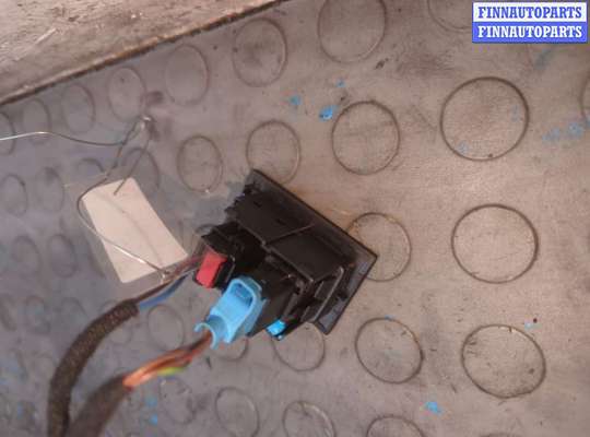 купить Кнопка аварийки на Volkswagen Golf 7 2012-2020