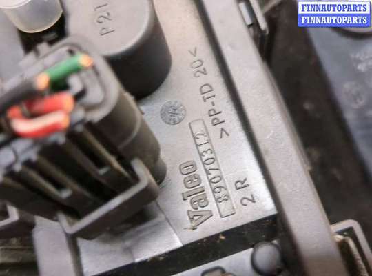 купить Фонарь (задний) на Nissan Qashqai 2006-2013
