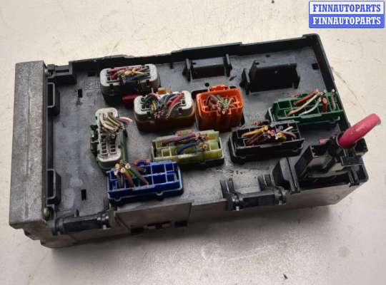 купить Блок предохранителей на Chrysler Voyager 2000-2007