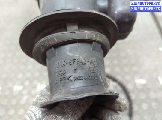 купить Воздухозаборник на Lincoln Navigator 2002-2006