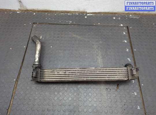 Купить Радиатор интеркулера на Renault Megane 3 2009-2016 Радиатор интеркулера RN1600359 на Renault Megane 3 2009-2016