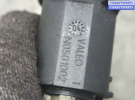 купить Кнопка открывания багажника с крышки на Toyota Yaris 1999-2006