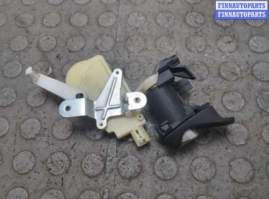 купить Кнопка открывания багажника с крышки на Toyota Yaris 1999-2006