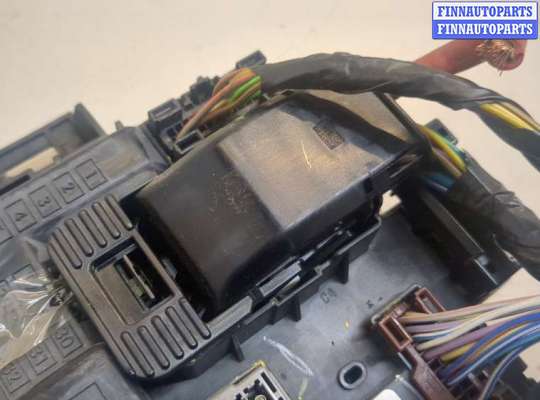 купить Блок предохранителей на Ford Explorer 2010-2015