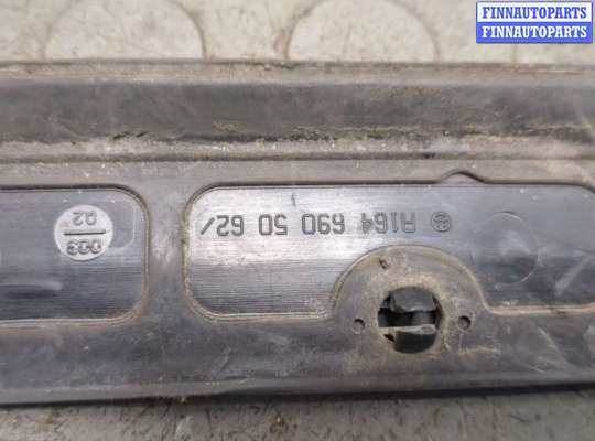 купить Уплотнитель на Mercedes ML W164 2005-2011