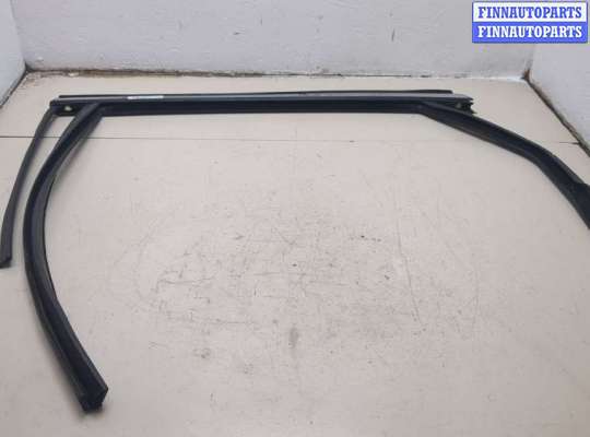 купить Уплотнитель на Ford Fusion 2012-2016 USA