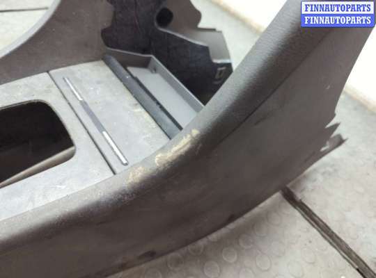 Консоль салона на Audi A4 (8E/8H, B6)