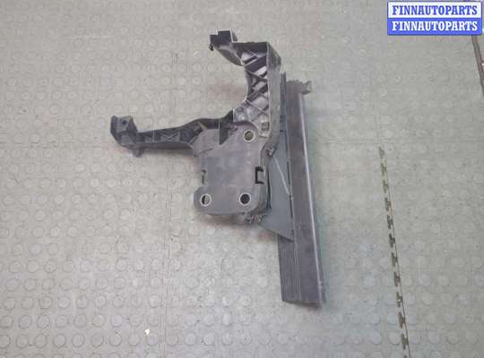 купить Кронштейн фары на Renault Megane 2 2002-2009