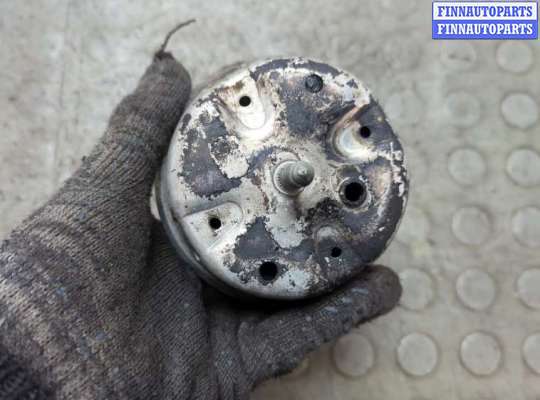 купить Подушка крепления двигателя на Volkswagen Passat 5 2000-2005