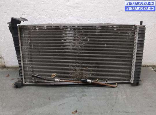купить Радиатор охлаждения двигателя на Lincoln Navigator 2002-2006