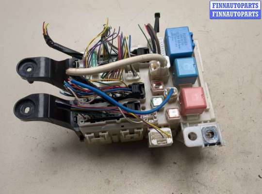 купить Блок предохранителей на Toyota Corolla E15 2006-2013