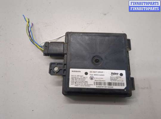 Датчик слепых (мертвых) зон IFM3579 на Infiniti QX80 2014-2017