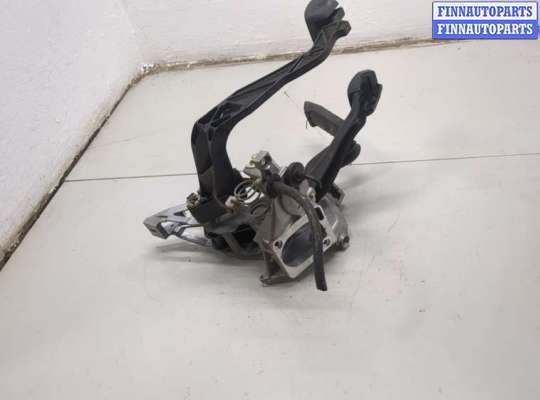 купить Узел педальный (блок педалей) на Audi A4 (B5) 1994-2000