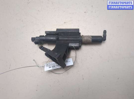 Купить Форсунка омывателя фар на Ford Focus 3 2011-2015 Форсунка омывателя фар FO2019677 на Ford Focus 3 2011-2015