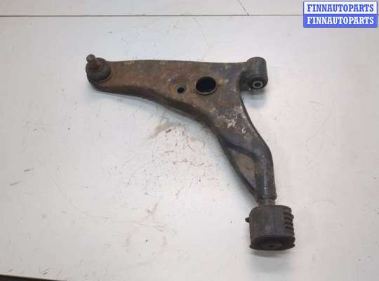 Рычаг подвески MT569810 на Mitsubishi Carisma 1995-2004