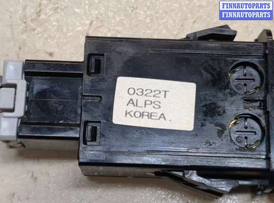 купить Кнопка управления люком на Acura MDX 2001-2006