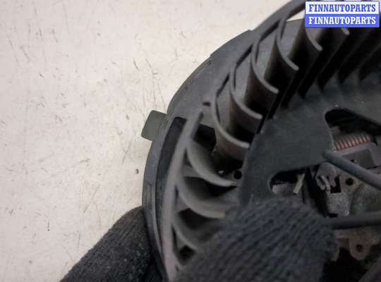 купить Двигатель отопителя (моторчик печки) на Volkswagen Touran 2003-2006