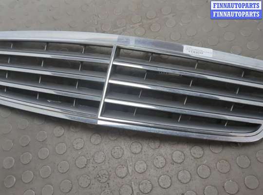 купить Решетка радиатора на Mercedes C W203 2000-2008