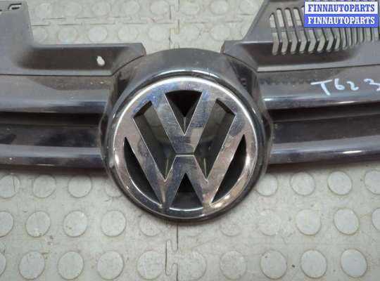 купить Решетка радиатора на Volkswagen Golf 5 2003-2009