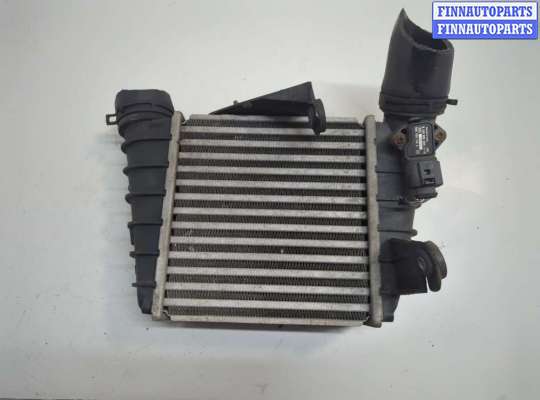 Радиатор интеркулера SK529623 на Skoda Fabia 2007-2014