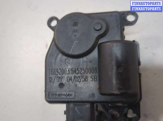 Моторчик заслонки печки на Jeep Grand Cherokee IV (WK2)