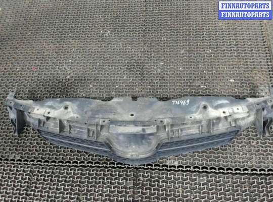 купить Решетка радиатора на Toyota Auris E15 2006-2012