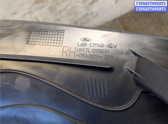 купить Обшивка стойки на Ford Escape 2019-2022
