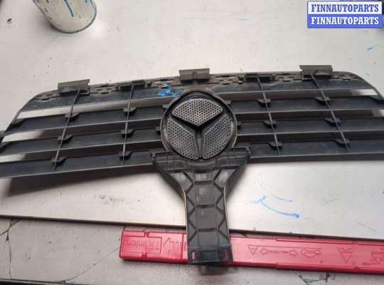 купить Решетка радиатора на Mercedes C W203 2000-2008