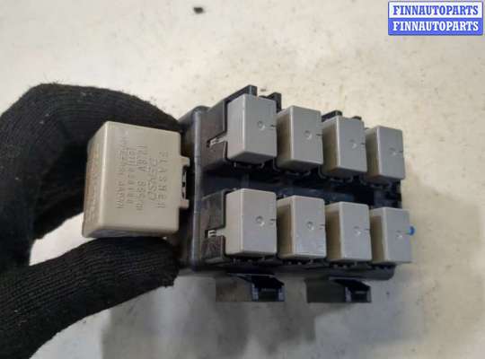 купить Блок предохранителей на Subaru Legacy (B13) 2003-2009