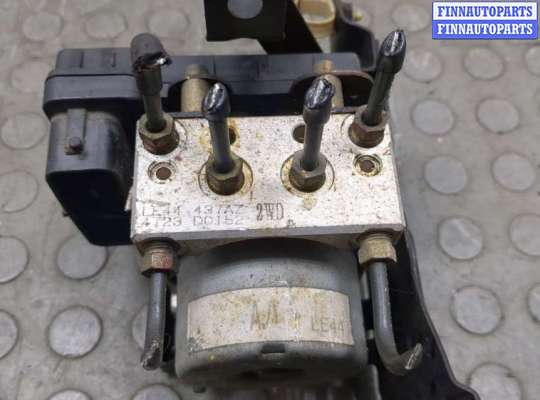 Блок ABS на Mazda MPV II LW