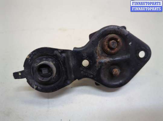 Замок капота на Mercedes-Benz E (W211)