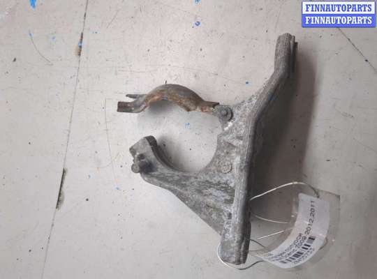 купить Кронштейн полуоси на Renault Scenic 2009-2012