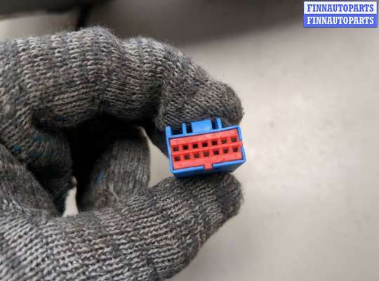 купить Зеркало боковое на Volvo S40 2004-2012